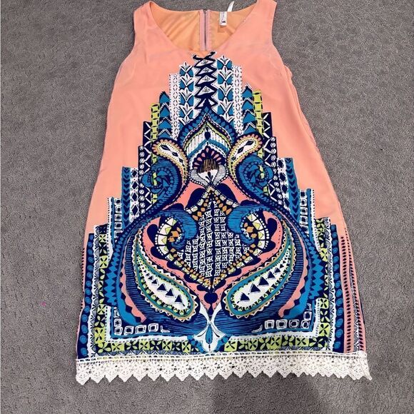 PINK OWL Sleeveless Peach/Navy Geo Shift Dress w/ Emb details Sz M EUC - Picture 10 of 11